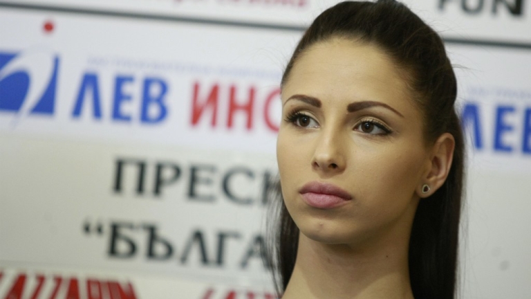 Критично остава състоянието на Цветелина Стоянова