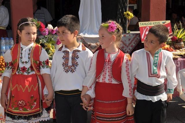 Над 40 български песни заявиха участие във фестивала „Златни искри“ 9 Над 40 български песни заявиха участие във фестивала „Златни искри“