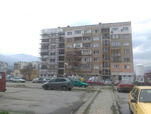 40 нарушения при санирането в Кюстендил