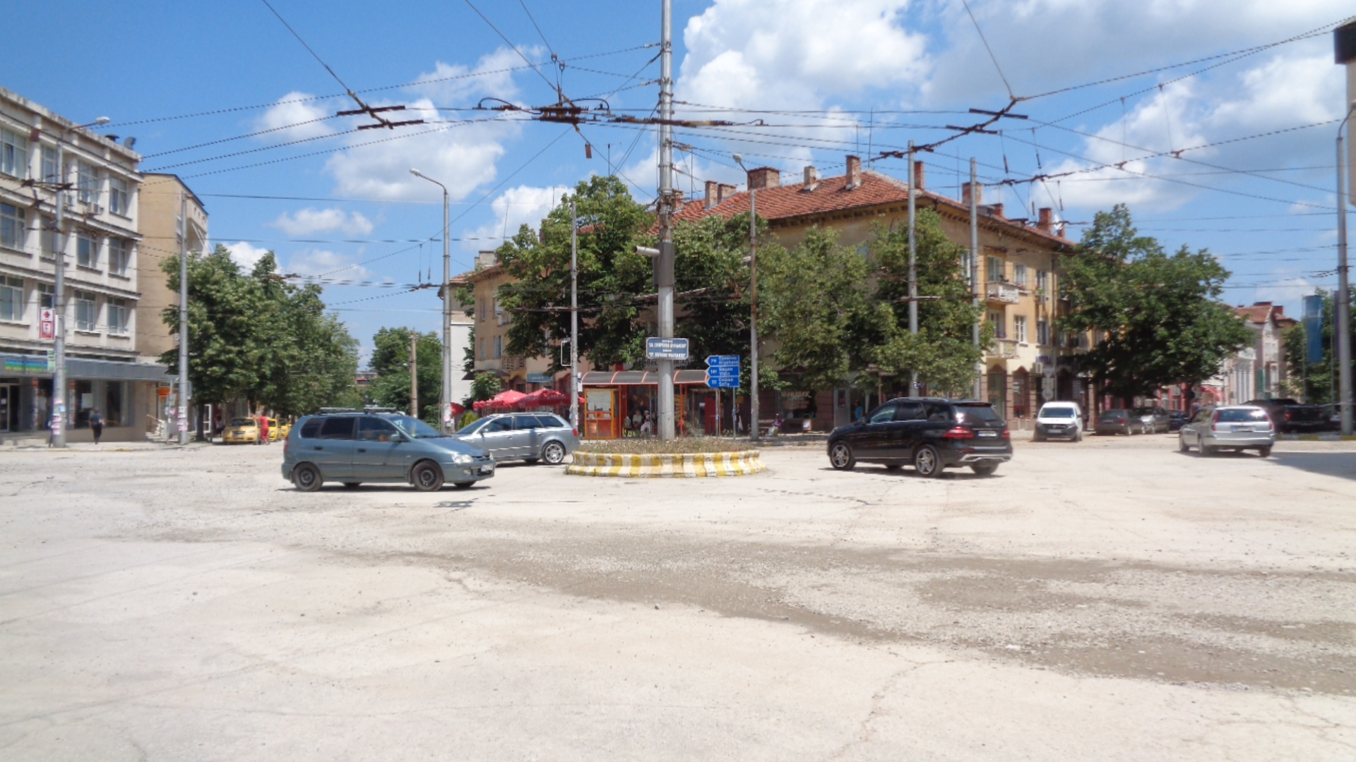 Отвориха за движение предсрочно най-натовареното кръстовище във Враца
