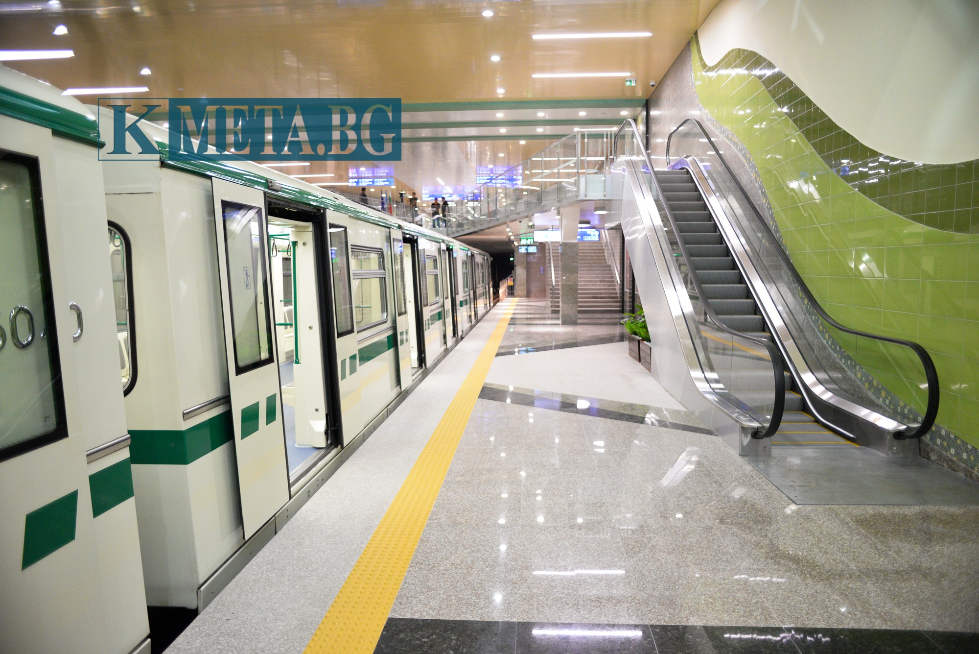 Ще ползваме метрото и с дебитна карта 9 Ще ползваме метрото и с дебитна карта