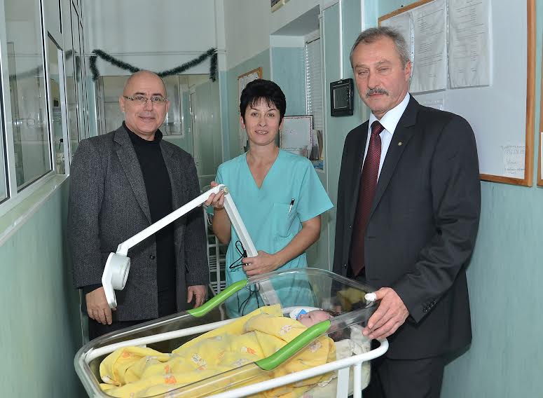 Учени от БАН дариха болницата в Монтана