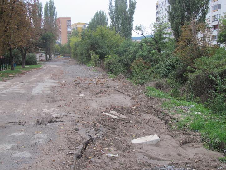 На стотици хиляди се оценяват щетите след пороя в Шумен