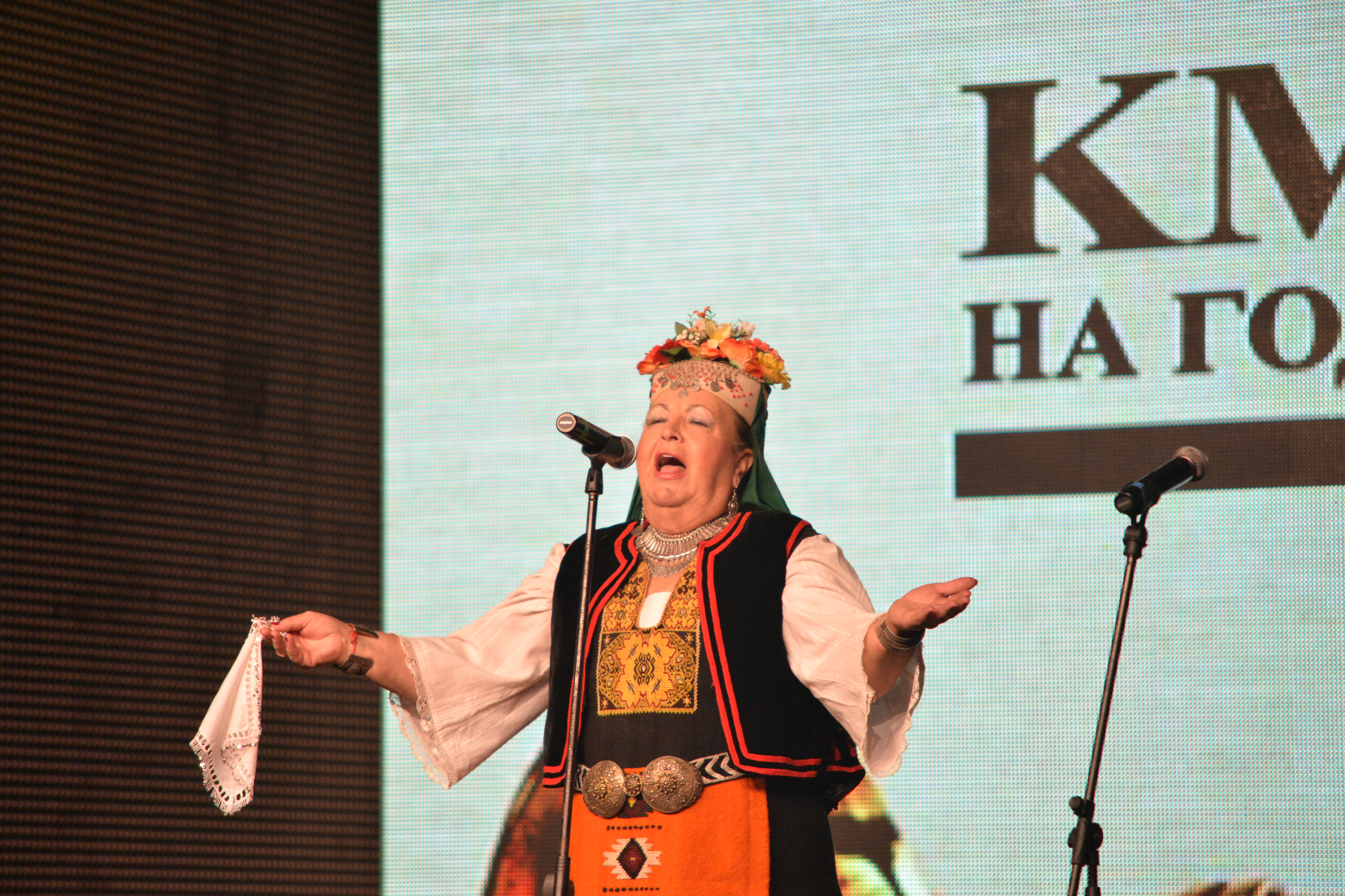 Златка Ставрева изправи цялата зала на крака
