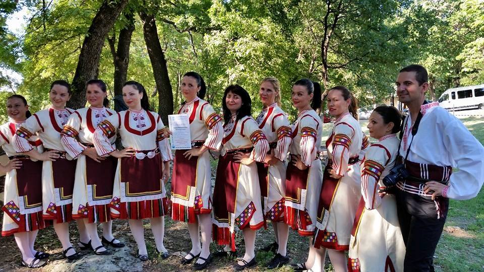 Млади танцьори от Кърджали с награда от конкурса „Фолклор от извора”