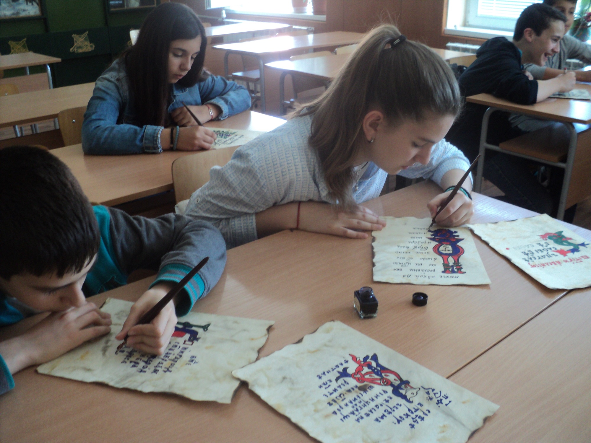 Ученически клуб прави реплики на културно-исторически паметници