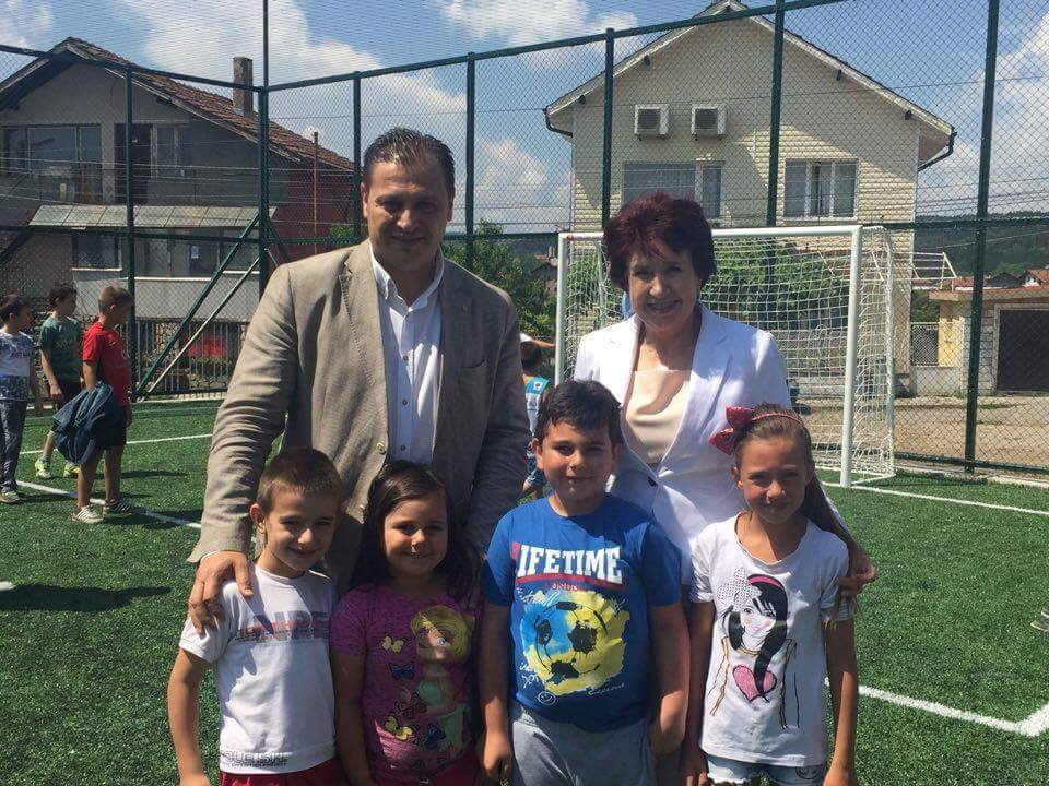Ново спортно игрище радва децата на Перник