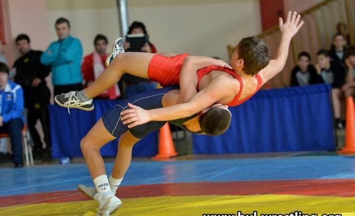 Спортен клуб по борба в кърджалийско подготвя победители