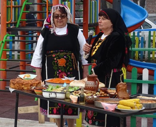 Рибен курбан и благотворителен базар за Никулден в Средец