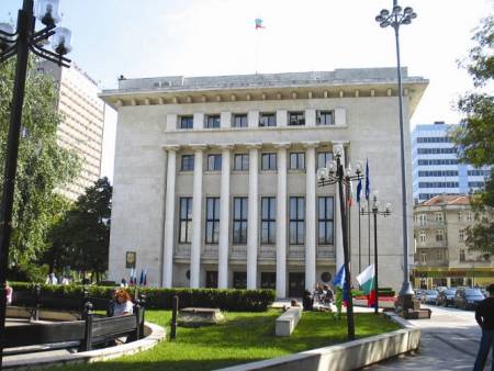 Община, полиция и прокуратура ще прибират бездомниците в Бургас