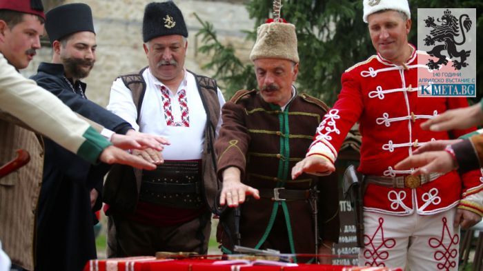 Вижте възстановката в Копривщица (СНИМКИ)