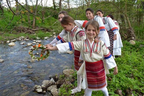 10 887 празнуват имен ден на Цветница в община Русе