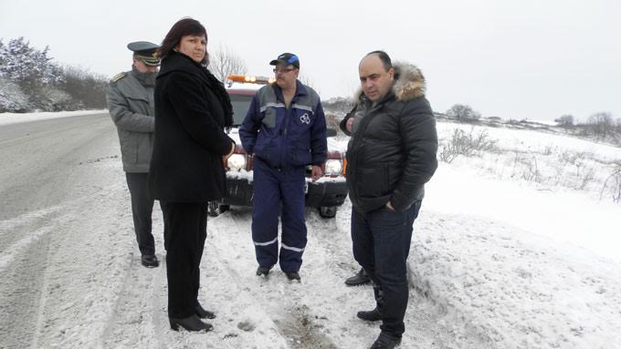 Ралица Добрева провери почистването на снега в Плевен