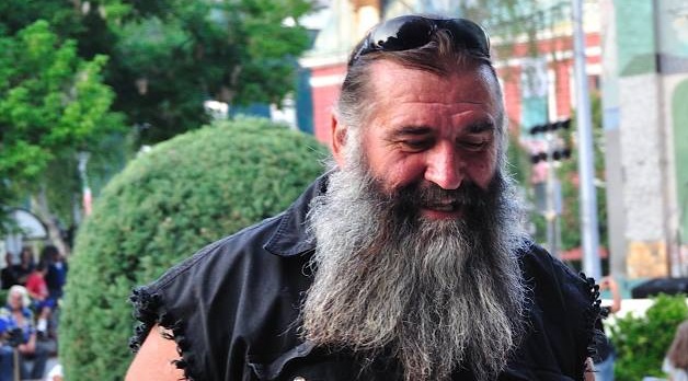 Свещеник на мотор се грижи за 56 села