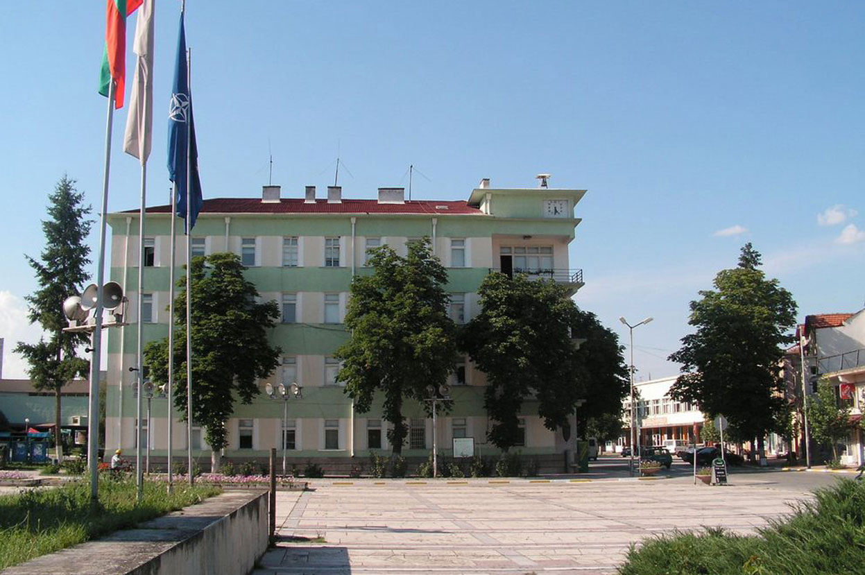 Всички служители на община Луковит повишиха капацитета си по проект