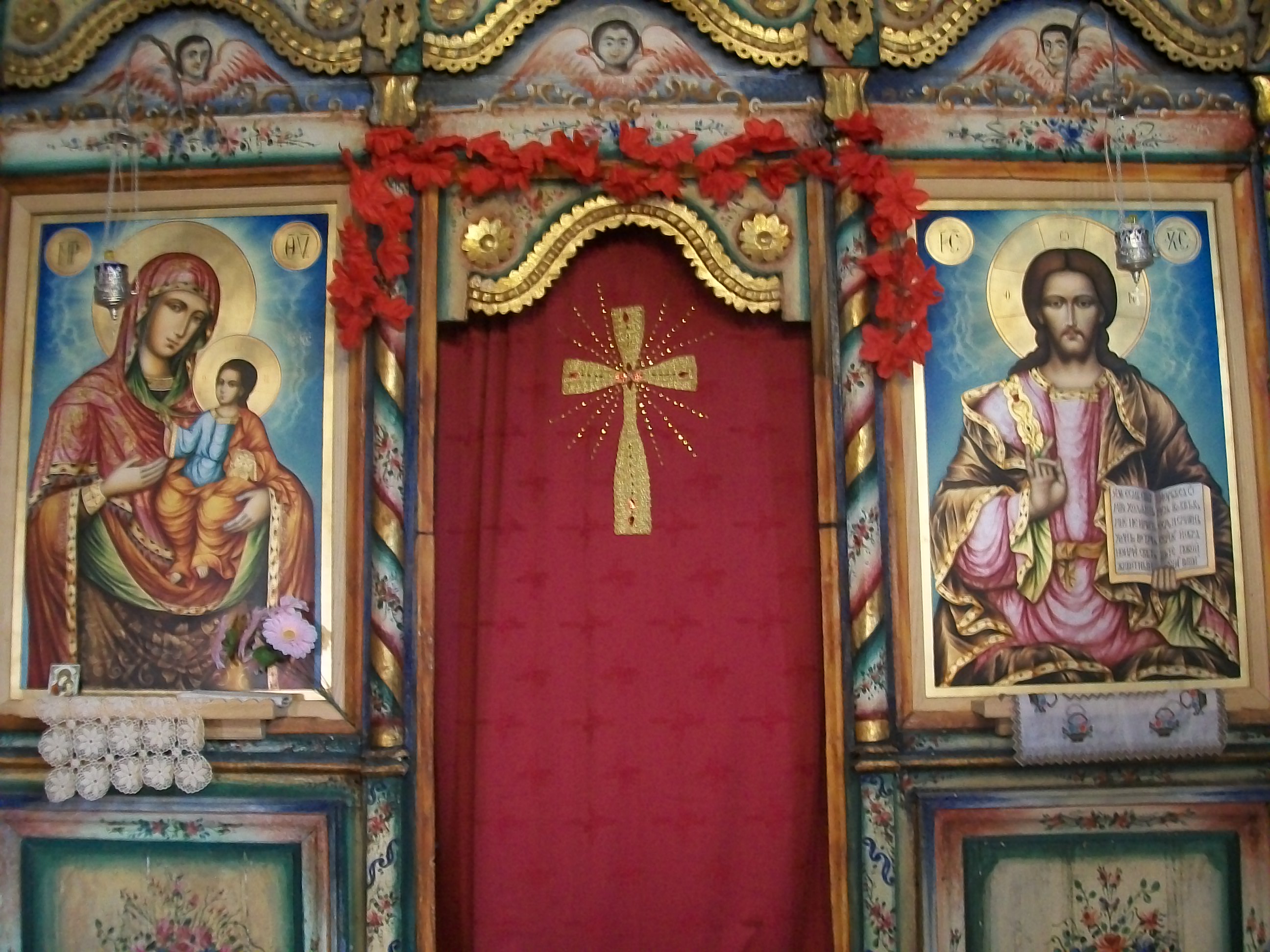 Храм едва побра миряни за лечебна нощувка