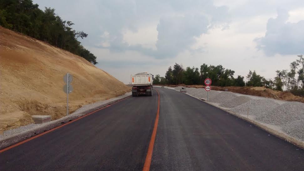 ТИР влезе в двора на къща 1 57786714 d879 a086 4