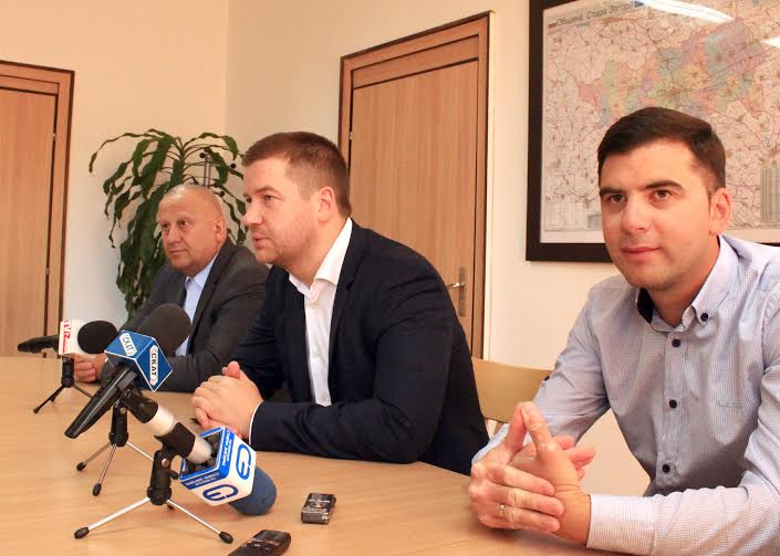 Кметът на Стара Загора предлага ниска такса за таксиметровите услуги 9 Кметът на Стара Загора предлага ниска такса за таксиметровите услуги