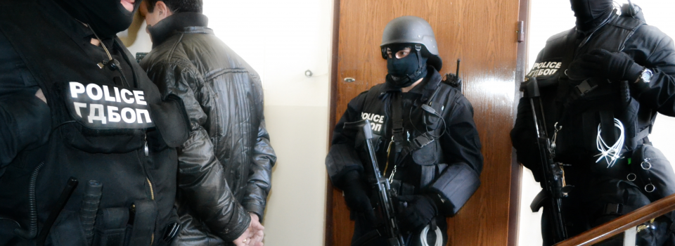 Откриха 1 млн. евро кеш при операция в строителна фирма