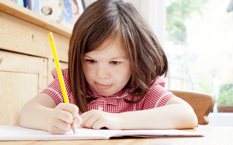 Не оставяйте децата без книги и задачи през лятото