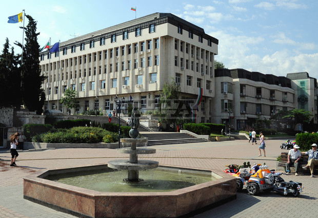 Модернизират осветлението в Асеновград 1 57786714 f6ee 4c78 1
