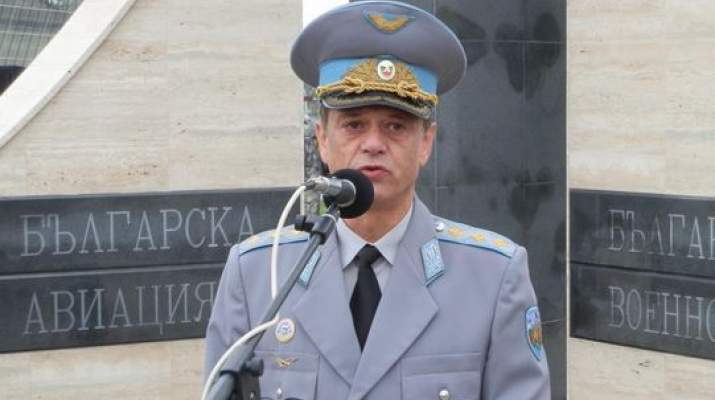 Генералът, който не познава армията си