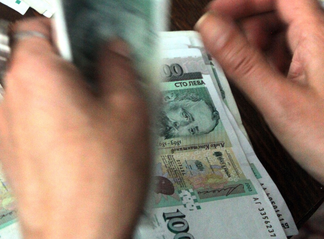 Минималната работна заплата скача от 1 януари