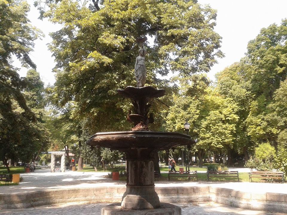 Монтираха фонтана на Деметра в Пловдив