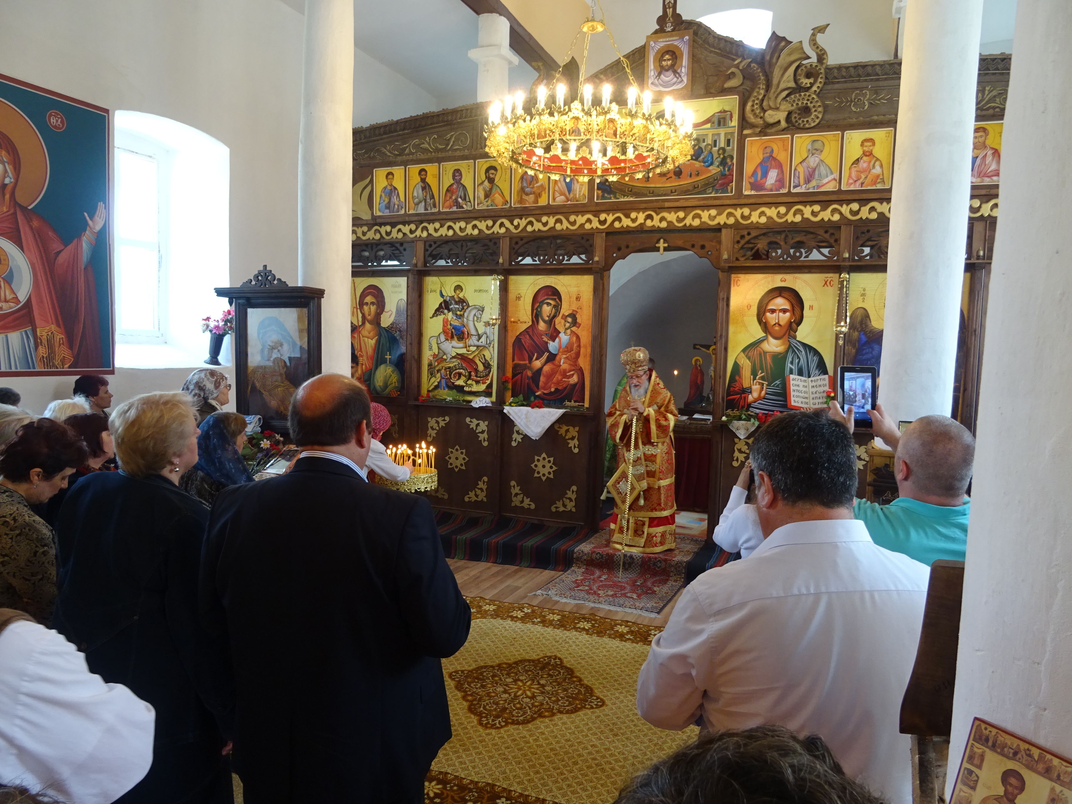 Откриха ремонтираната църквата “Свети Георги” в Белила