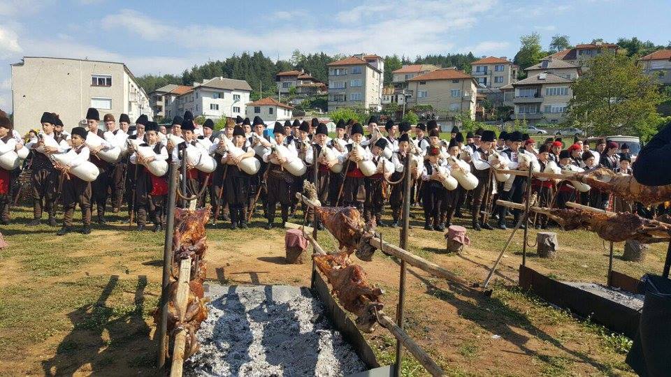 150 чевермета изпекоха през нощта в Златоград (СНИМКИ)