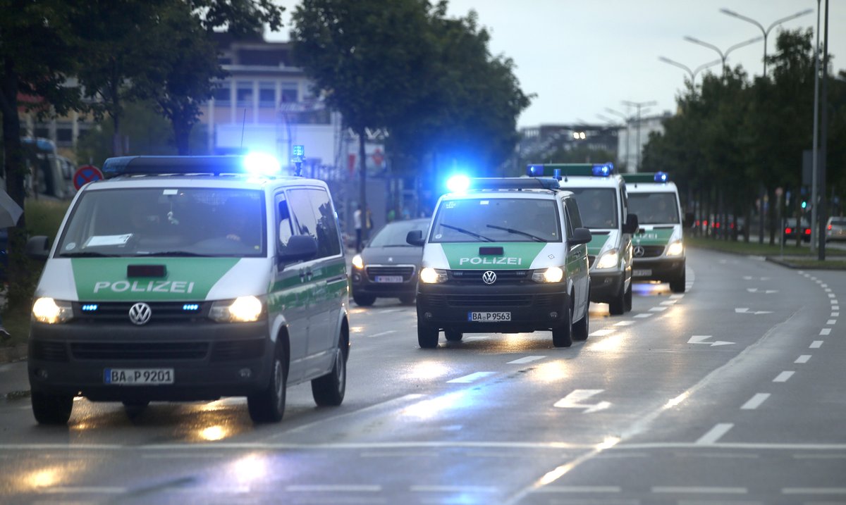 18-годишен стрелец в Мюнхен взе 10 жертви (ОБЗОР)