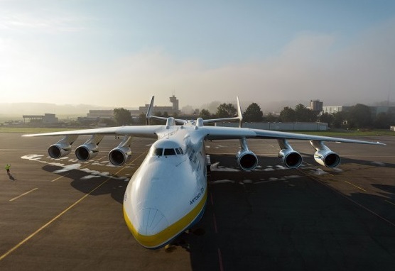 Летище Бургас: В 20.48 часа гигантът Ан-225 Мрия каца