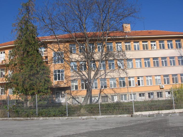 Берковчани на протест в защита на болницата в града
