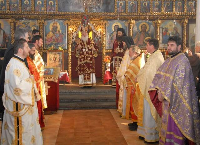 Днес митрополит Дометиан служи в Клисурския манастир