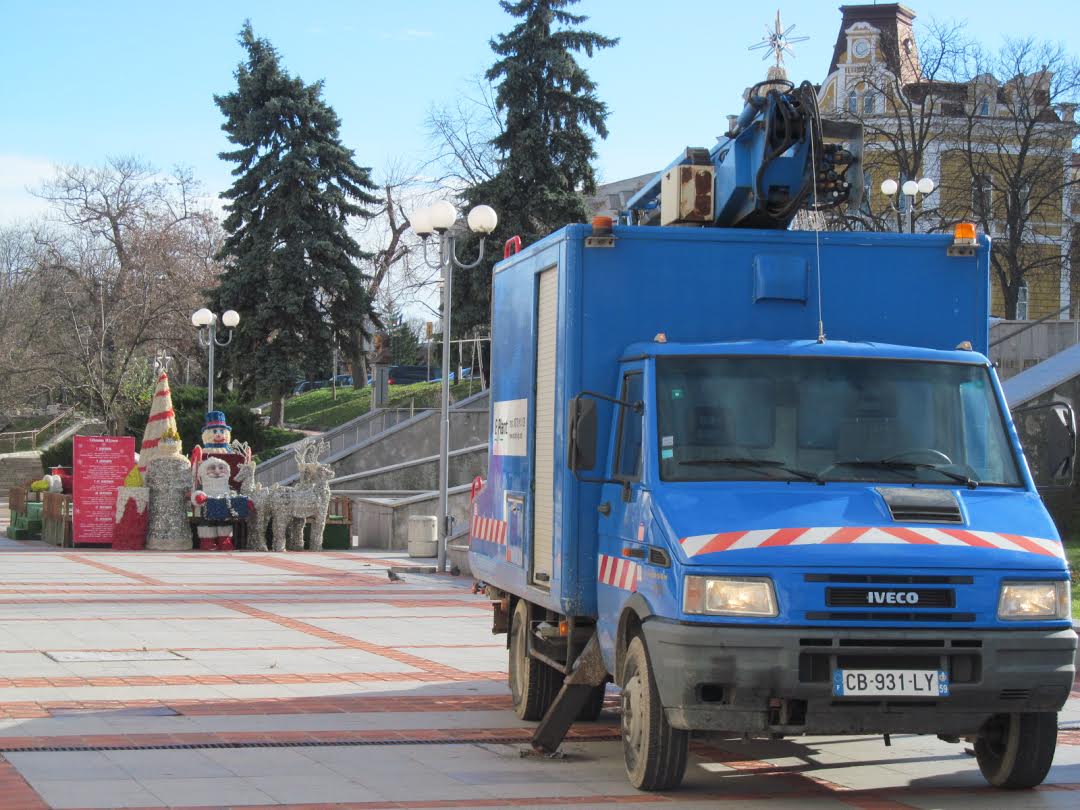 Грейва коледната украса в Шумен 9 Грейва коледната украса в Шумен