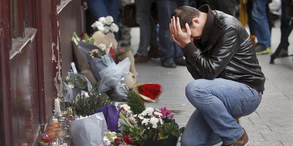 Цяла Европа почита жертвите от атентата в Париж