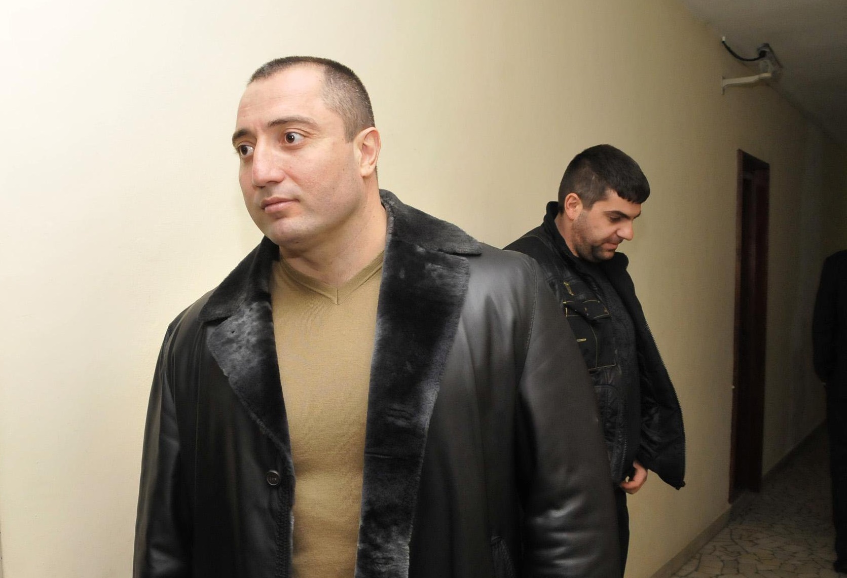 30-40 гардове не опазиха Очите от куршумите