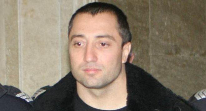 Погнаха таксиметровата компания на голямата дъщеря на Митьо Очите
