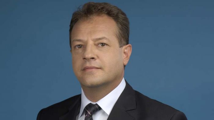 Кметът на Велико Търново Даниел Панов: Напусна ни един голям българин