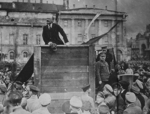 На този ден започва Октомврийската революция в Русия