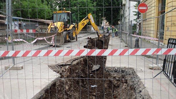 Спешно подменят участък от водопровода с минерална вода в Кюстендил