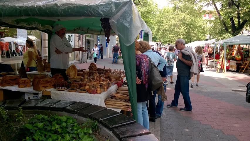 Панаирът на занаятите възкресява емблематичната Узун чаршия в Пловдив (Снимки)