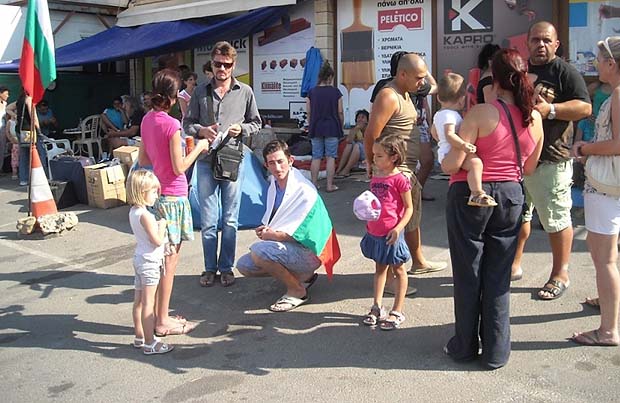 500 българи блокирани на гръцки остров