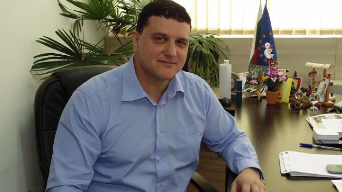 Росен Добрев, кмет на Оряхово: В града ни се намира единствената частна граница на България