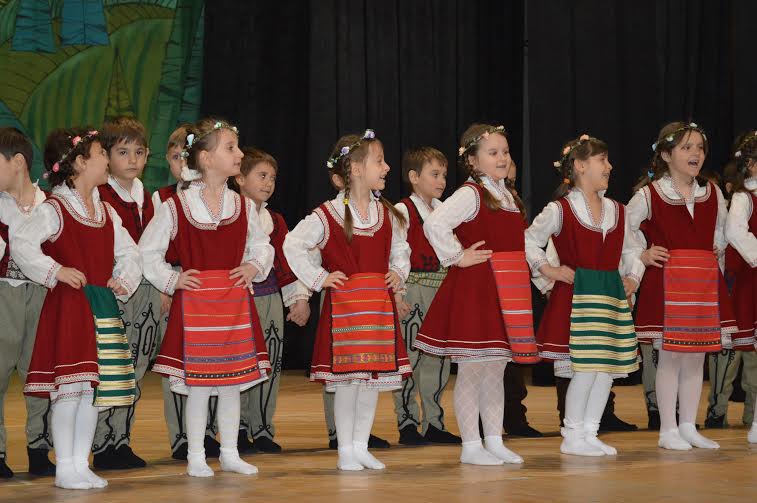 Ловешки и полски деца ще танцуват фолклорни танци