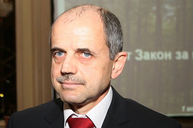 Продължава гасенето на пожара в Рила