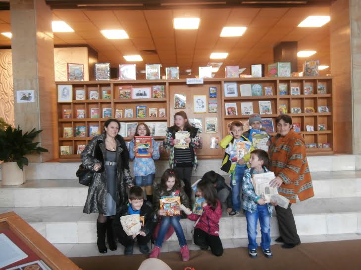 Деца подариха над 160 книги на библиотеката в Смолян