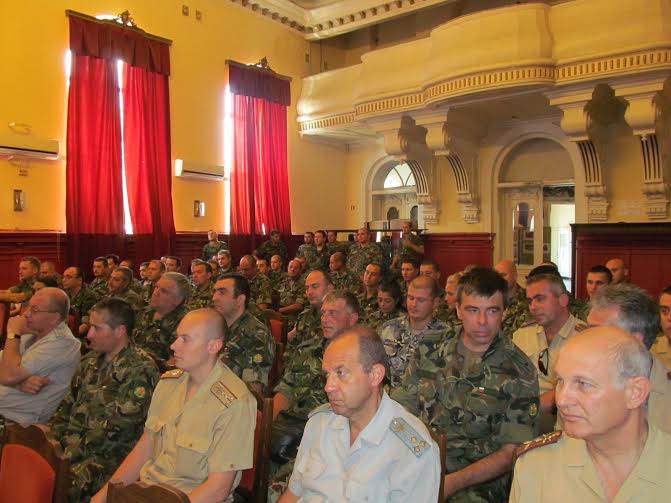 В Шумен разясниха отбранителната програма на страната