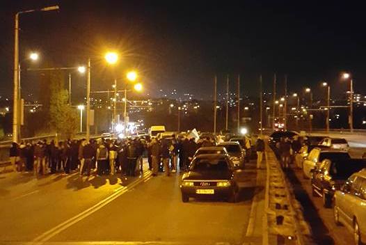 Полицаи във Варна блокираха Аспаруховия мост 9 Полицаи във Варна блокираха Аспаруховия мост