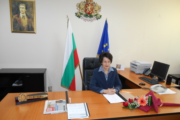 Детелина Николова към кметовете: Погрижете се за състоянието на пътищата